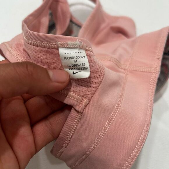 Nike Reversible Sports Bra (Women’s Small/Medium) – Pink & Patterned - Picture 4 of 8